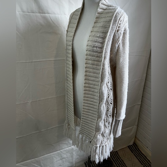 American Eagle Outfitters Cream Fringe Cardigan size L - Picture 3 of 9